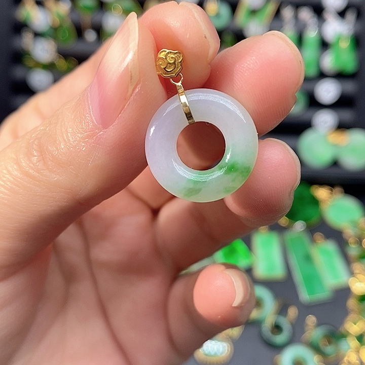 翡翠18K金镶嵌颈饰天然翡翠