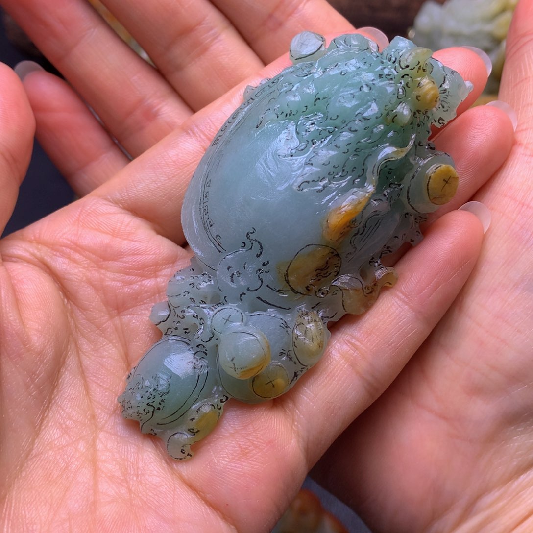 飞***纪定制翡翠未镶嵌翡翠