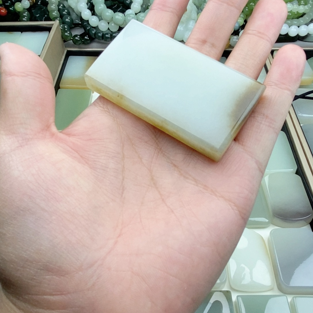 嫑***和田玉未镶嵌颈饰