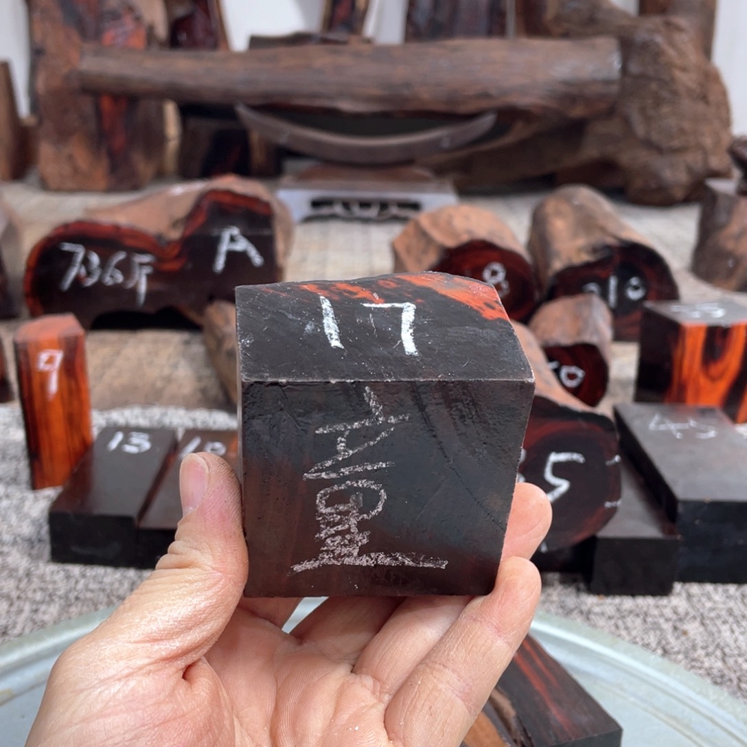 交趾黄檀（大红酸枝）