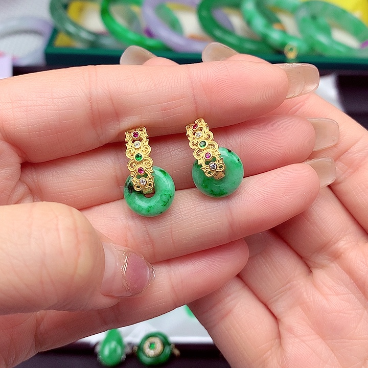 翡翠颈饰银S925镶嵌翡翠