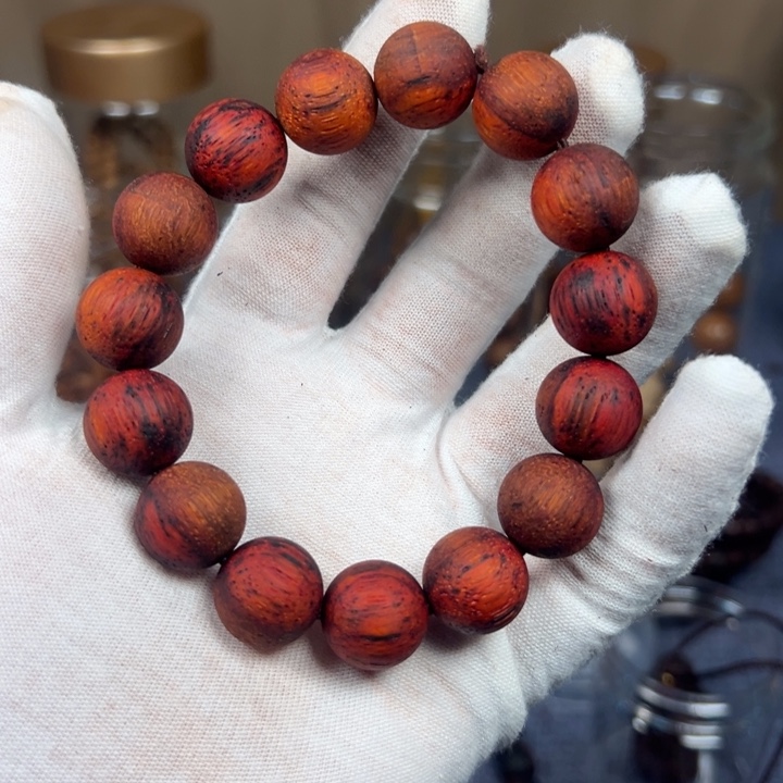 藤类降真香红油15味道好手感轻