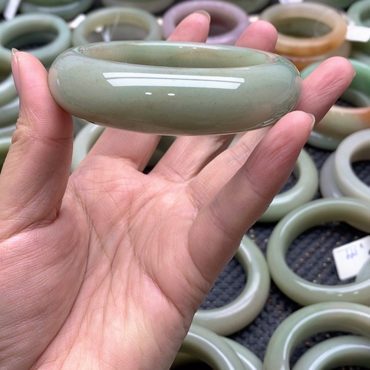 石英质玉手镯未镶嵌ℳ****