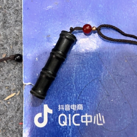 和田玉颈饰未镶嵌金*闪