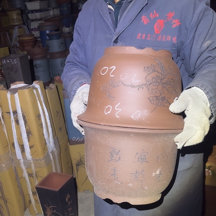 紫砂花盆紫砂花盆和小