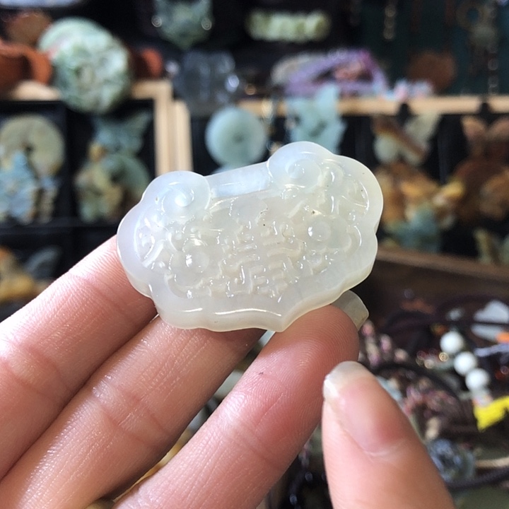 岫玉未镶嵌岫玉挂件