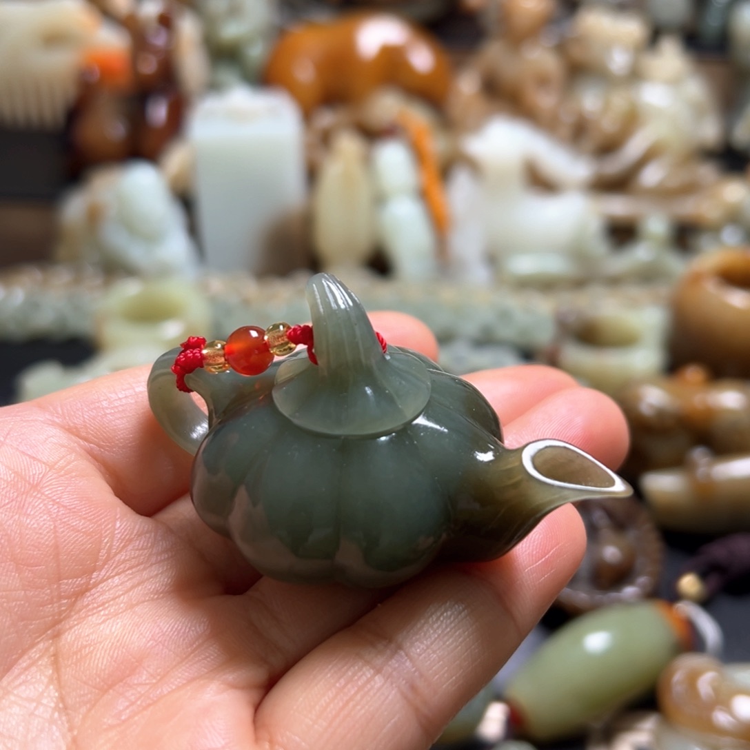 和田玉（糖玉）颈饰未镶嵌