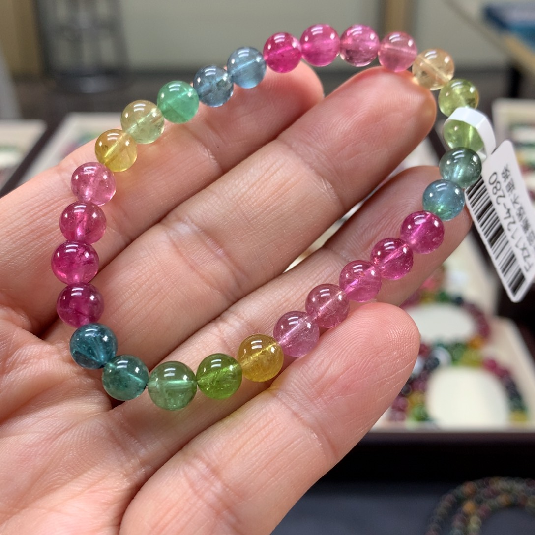 未镶嵌碧玺手链6.6左右