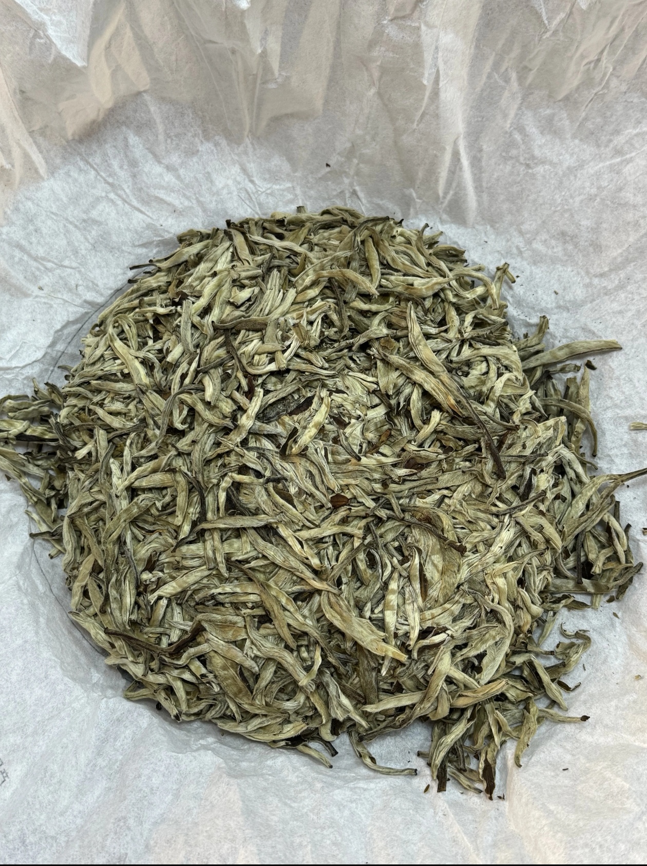 2018年原料19年压饼 云南高山云雾雪芽白茶 白毫银针 特级白龙须
