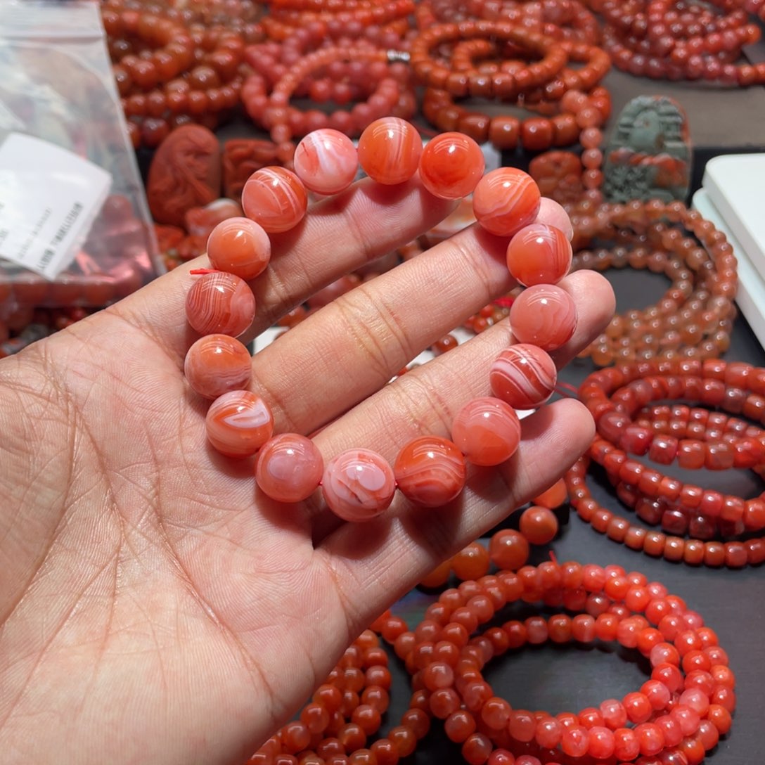 南红玛瑙手链未镶嵌