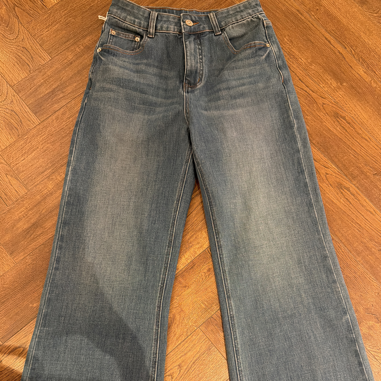 珊珊September｜面料超舒服直筒微喇牛仔裤