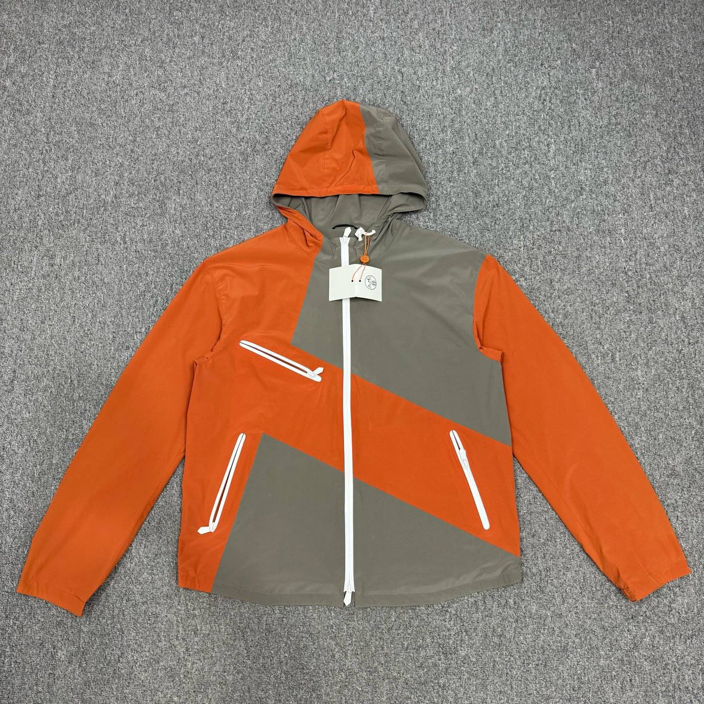 未使用 Hermes/爱马仕 14598759 橙灰拼色防风夹克外套未使用48码