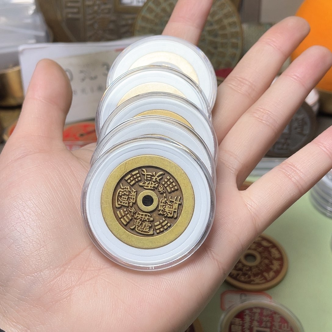 铜老****身一物一拍 现场下单