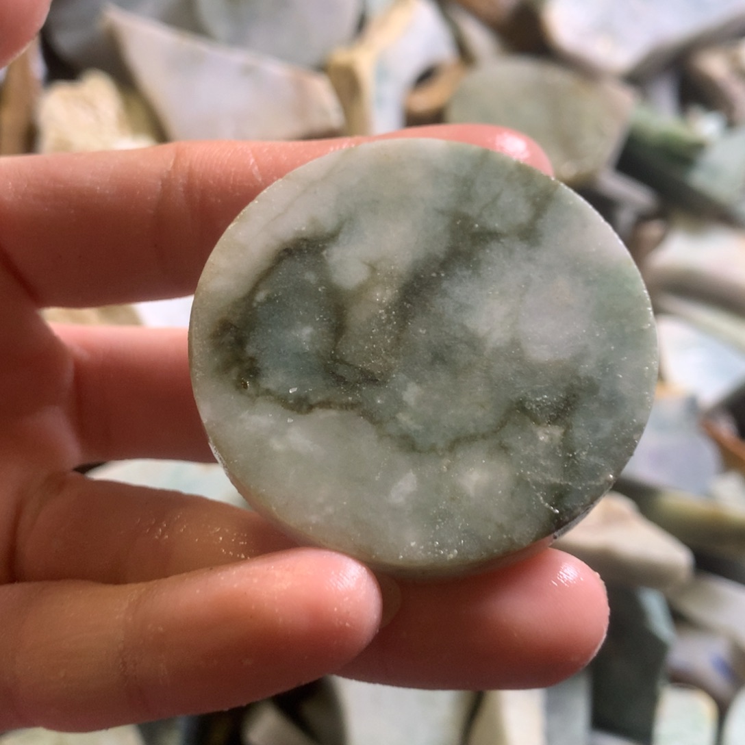 翡翠颈饰未镶嵌缅甸翡翠 