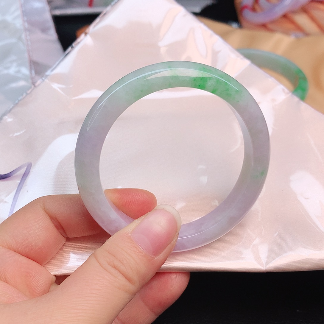 翡翠手镯未镶嵌千****0345xc v b b