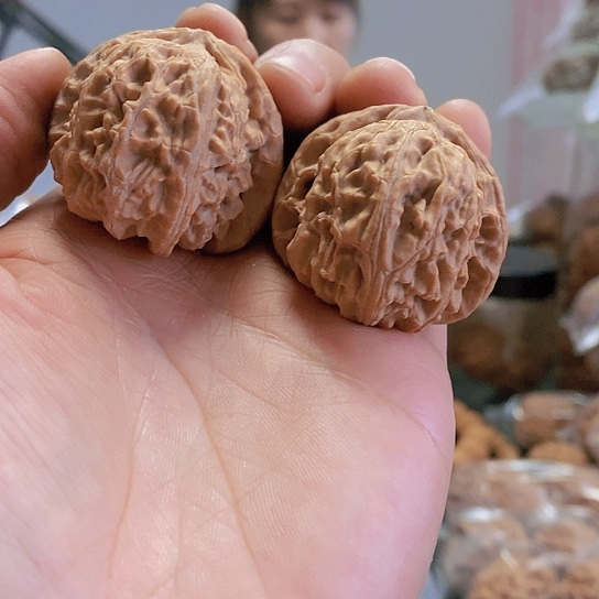 【闪购商品】把件文玩核桃37.5白狮子
