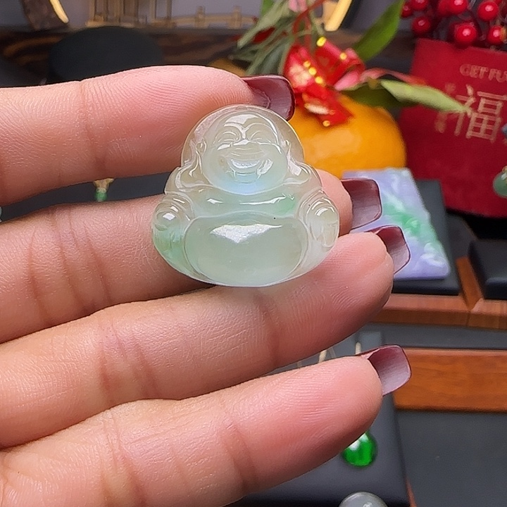 翡翠颈饰未镶嵌佛公