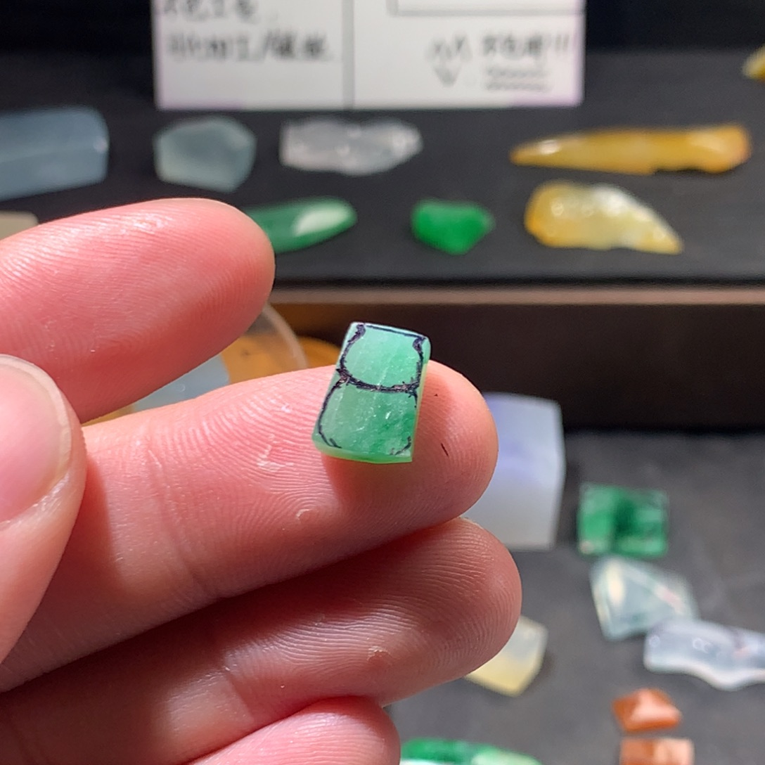 定制翡翠未镶嵌10