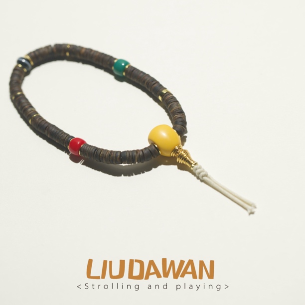 沉香LIUDAWAN / 捻香 文玩珠宝化设计师款新定义手串