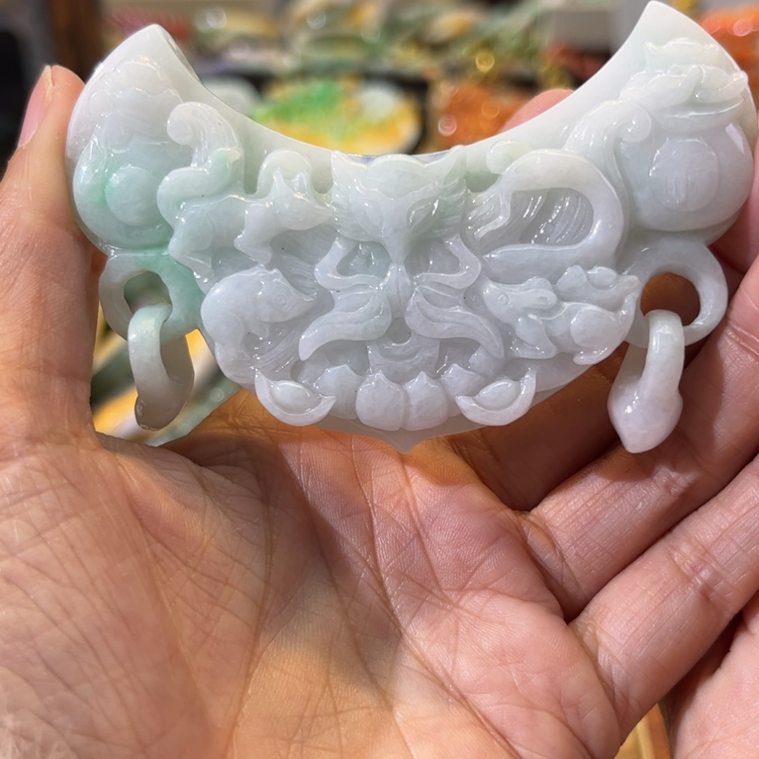 翡翠颈饰未镶嵌待编款