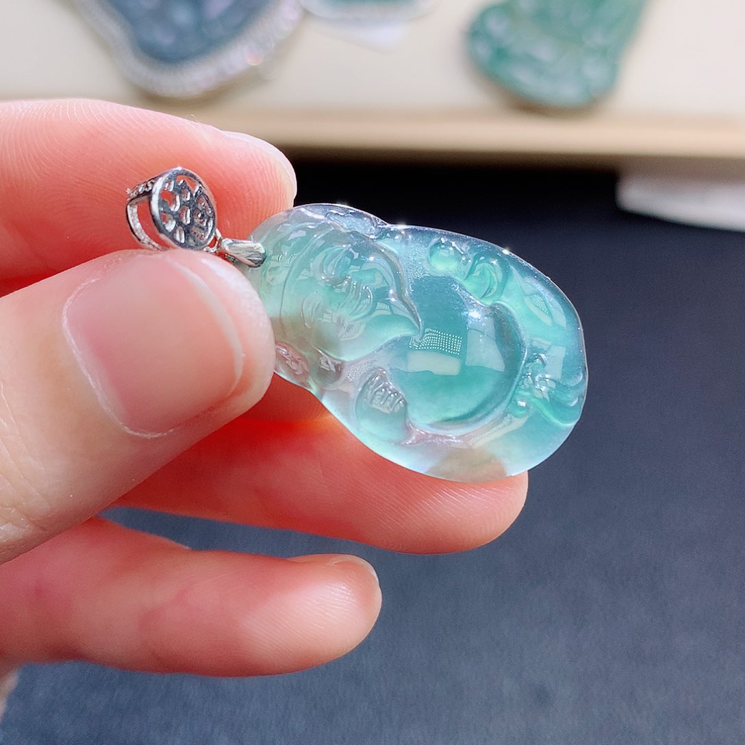 翡翠颈饰未镶嵌翡翠