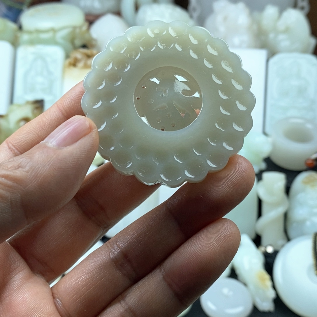 和田玉（糖玉）未镶嵌颈饰