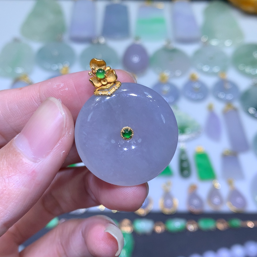 翡翠吊坠(不含链)18K金镶嵌
