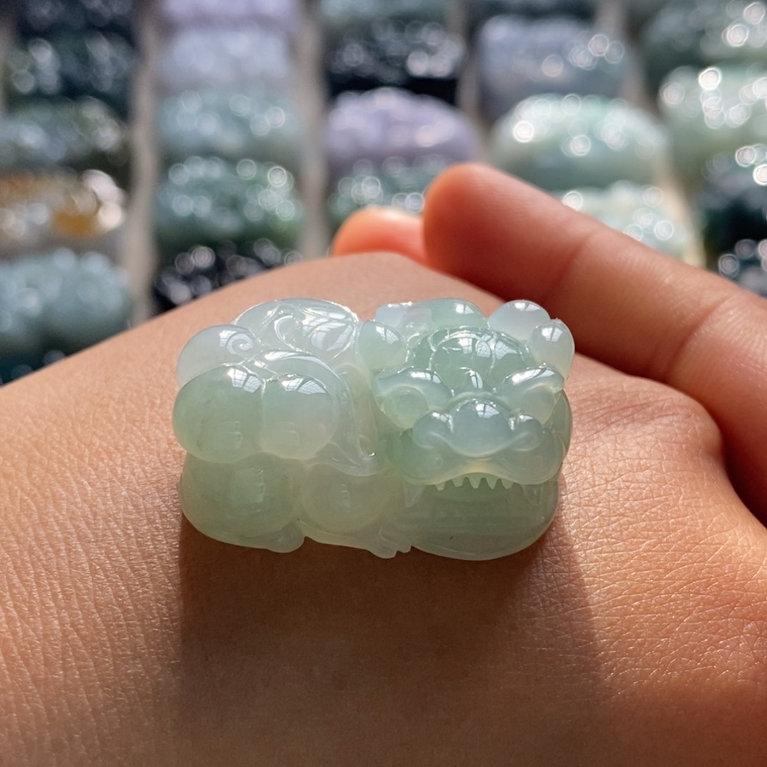 翡翠未镶嵌颈饰天然翡翠貔貅吊坠