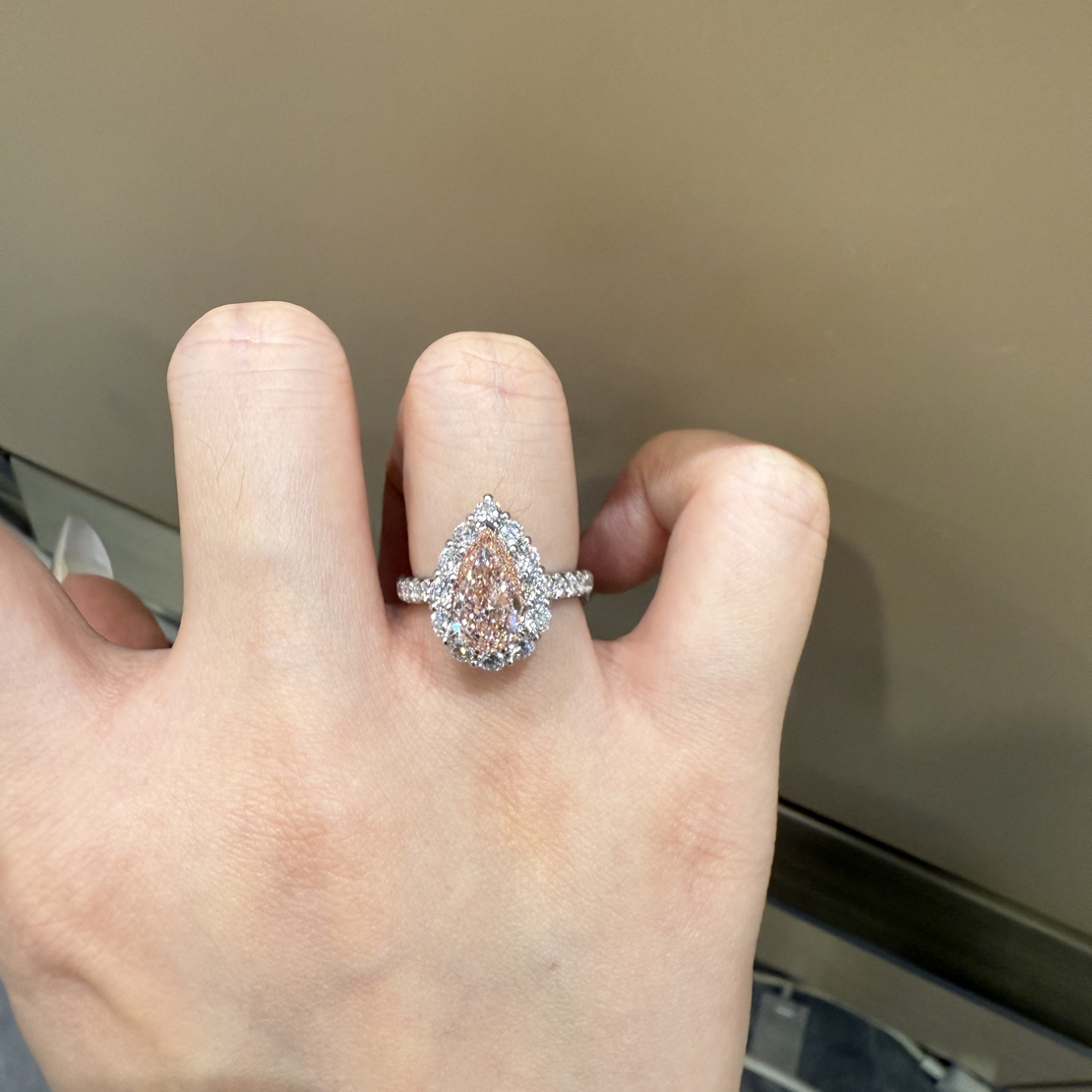 实验室培育钻石培育钻石铂金粉钻群镶水滴形女款结婚求婚轻奢指环