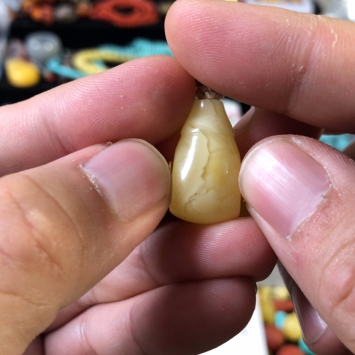 蜜蜡珠宝奇石未镶嵌