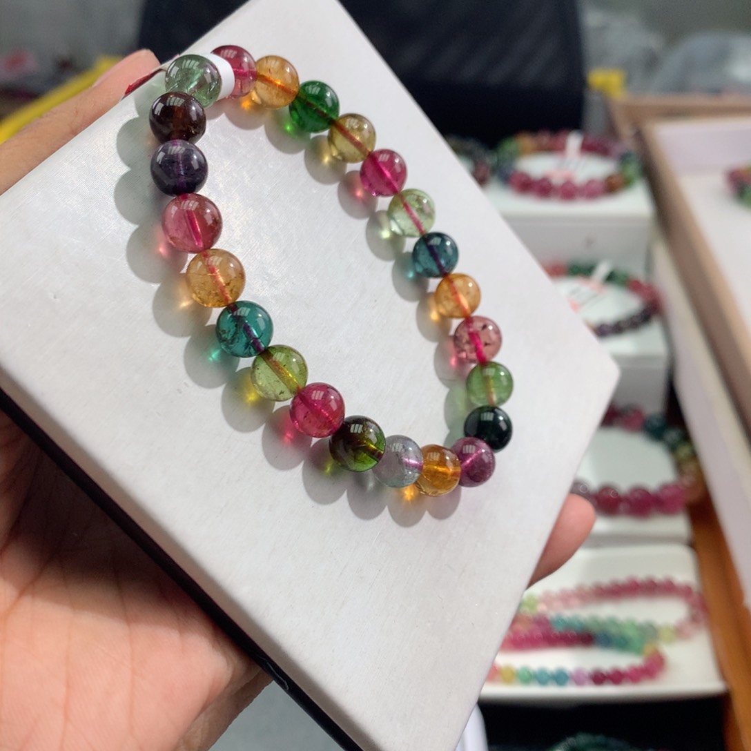 碧玺手链未镶嵌        8mm。   