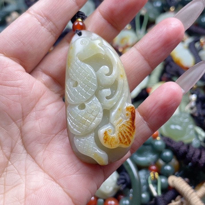 和田玉颈饰未镶嵌