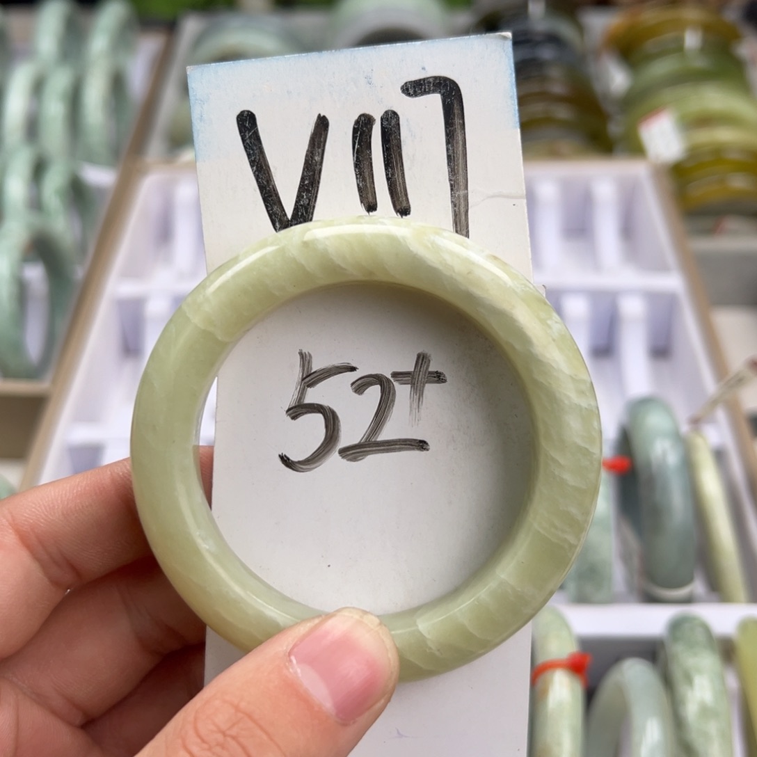 岫玉手镯未镶嵌天然岫玉微瑕