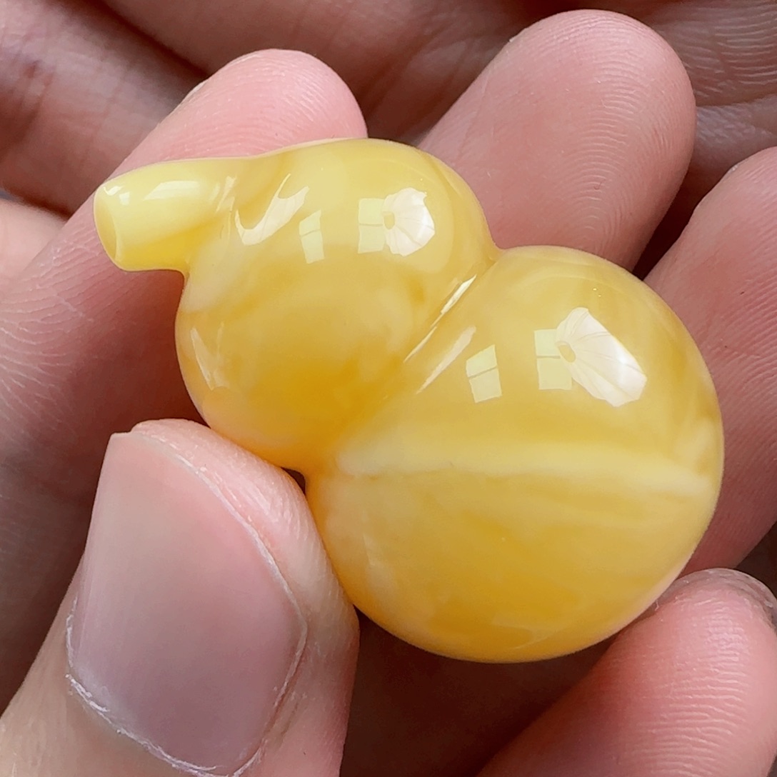 未镶嵌琥珀珠宝奇石