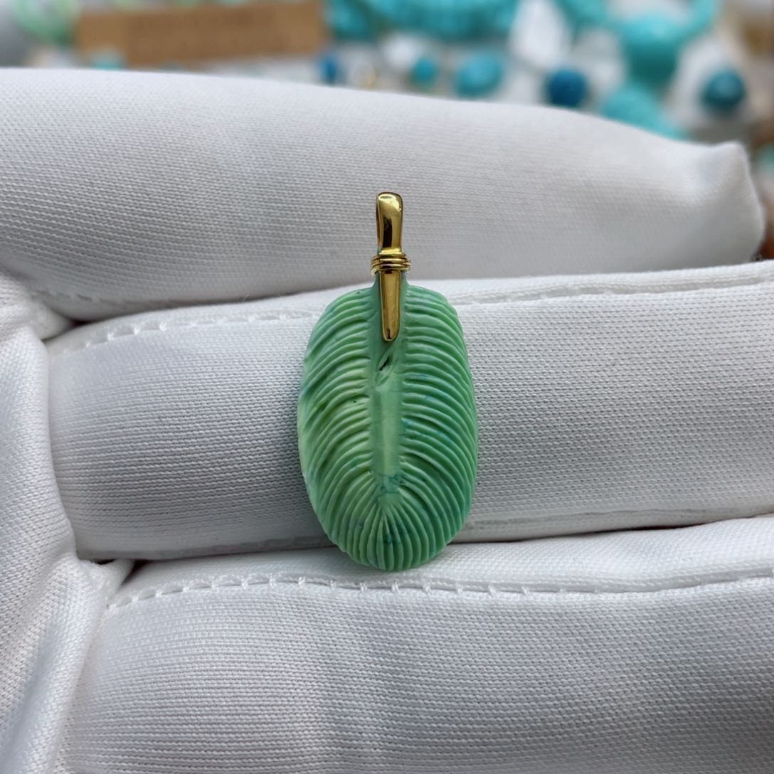 绿松石珠宝奇石18K金镶嵌