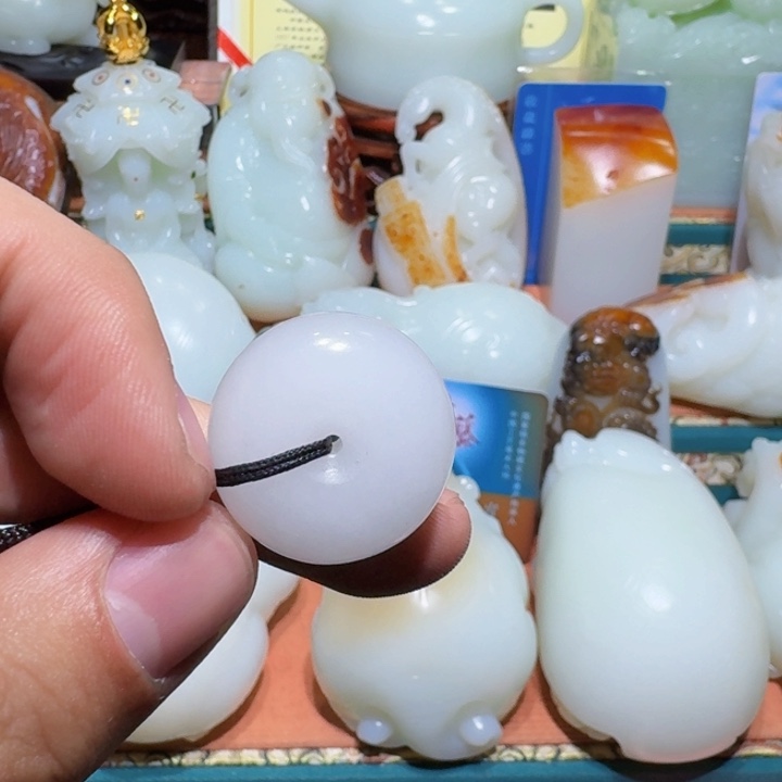 马***宁透闪石质玉未镶嵌挂件