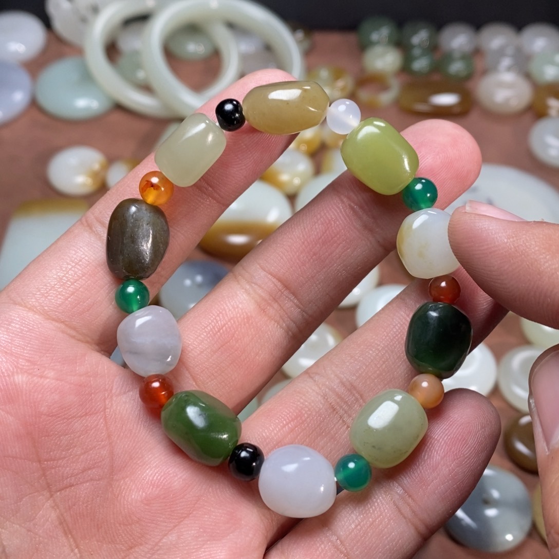 和田玉吊坠(不含链)未镶嵌