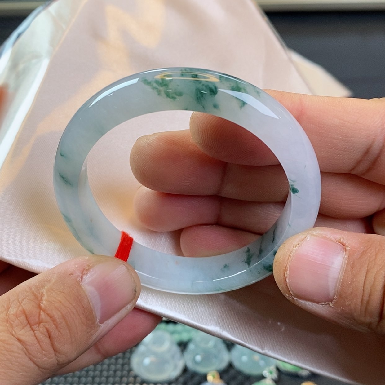 【闪购商品】未镶嵌手镯翡翠
