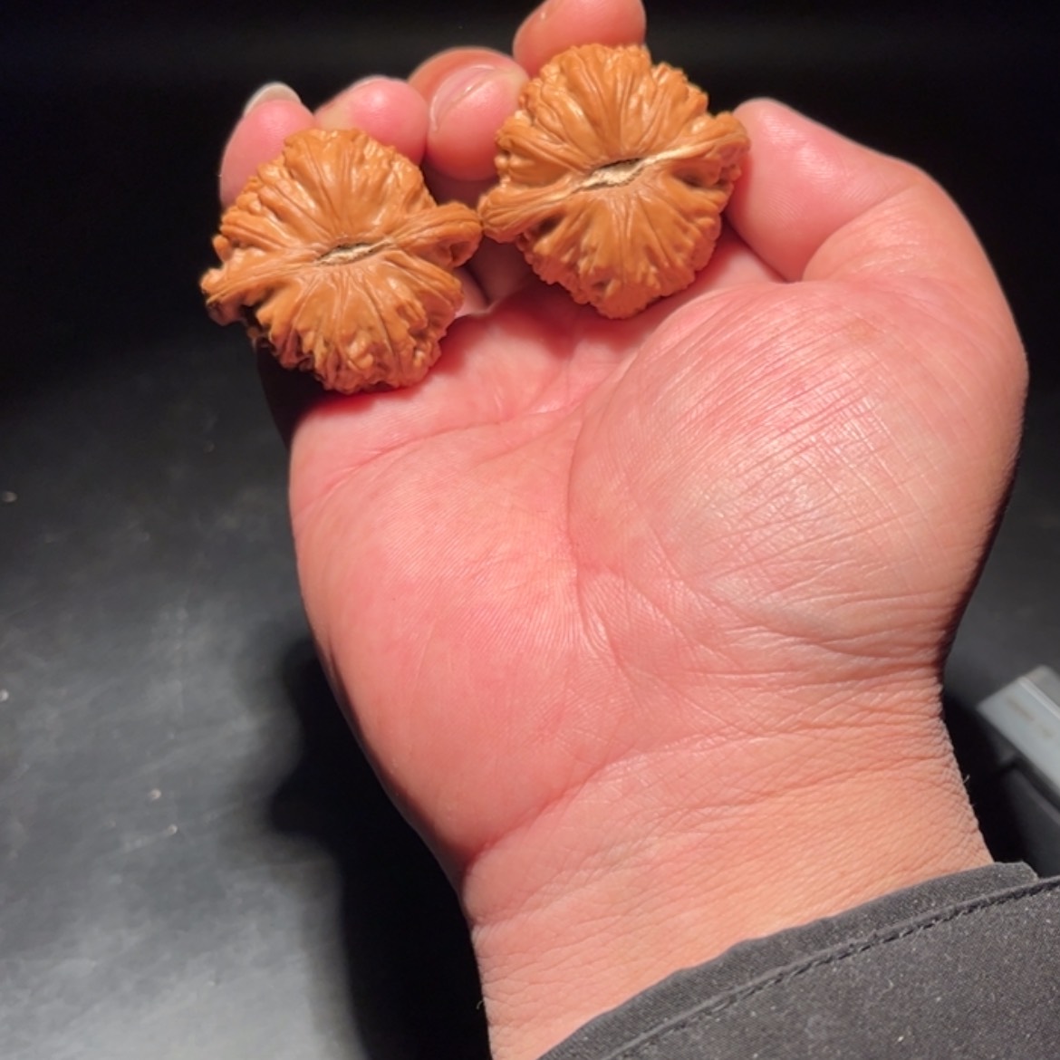 【闪购商品】L*L文玩核桃木制手把件