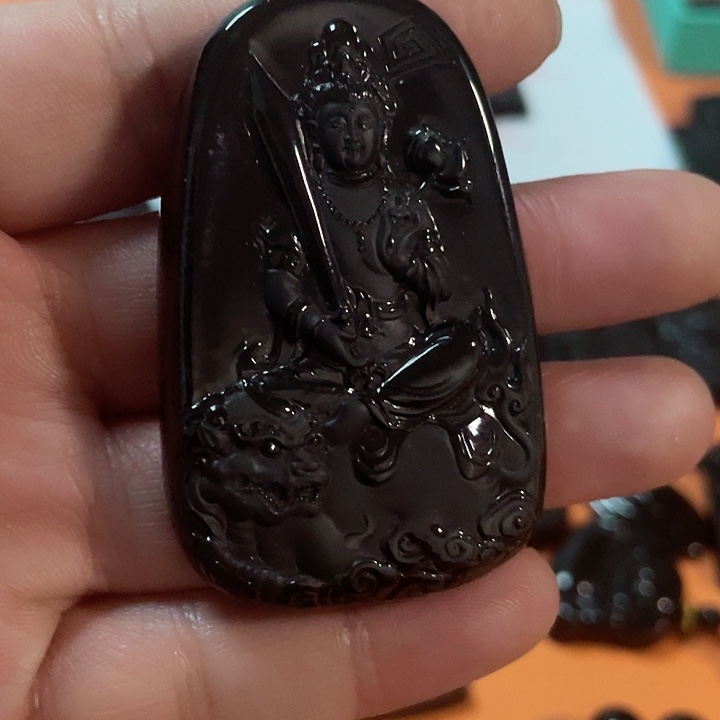 翡翠颈饰未镶嵌孙**生