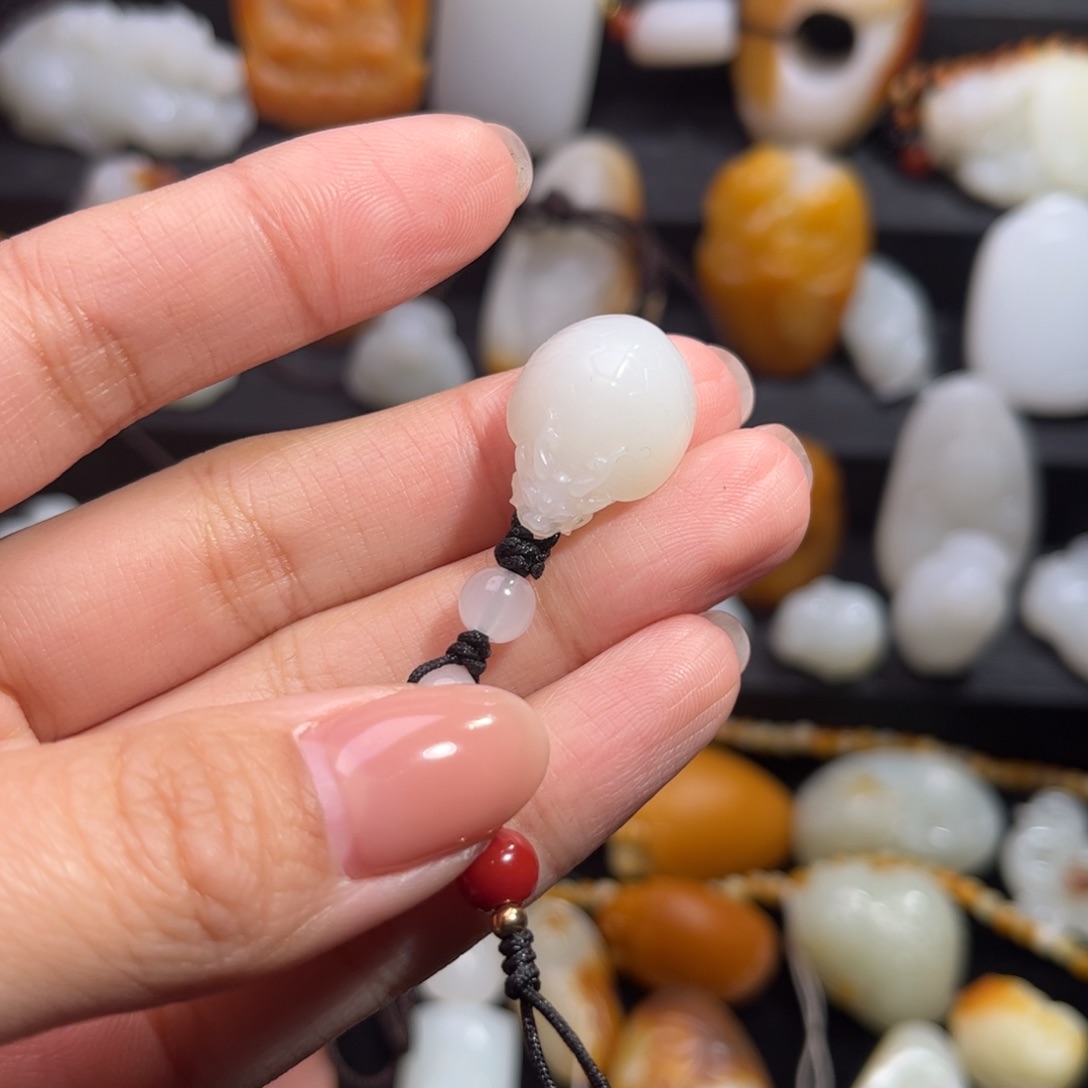 和田玉颈饰未镶嵌同****k