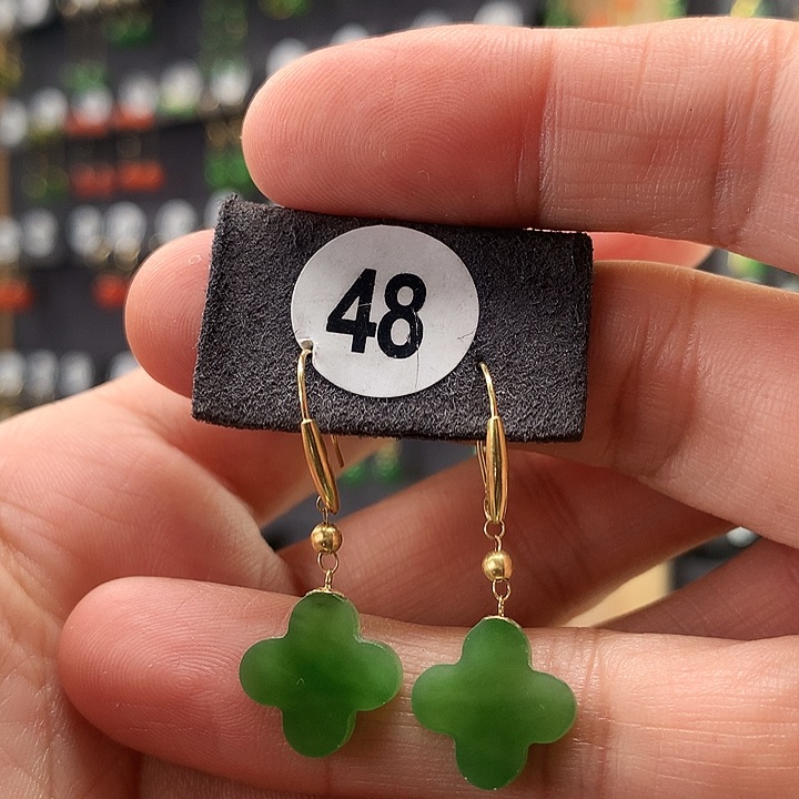 和田玉耳饰18K金镶嵌