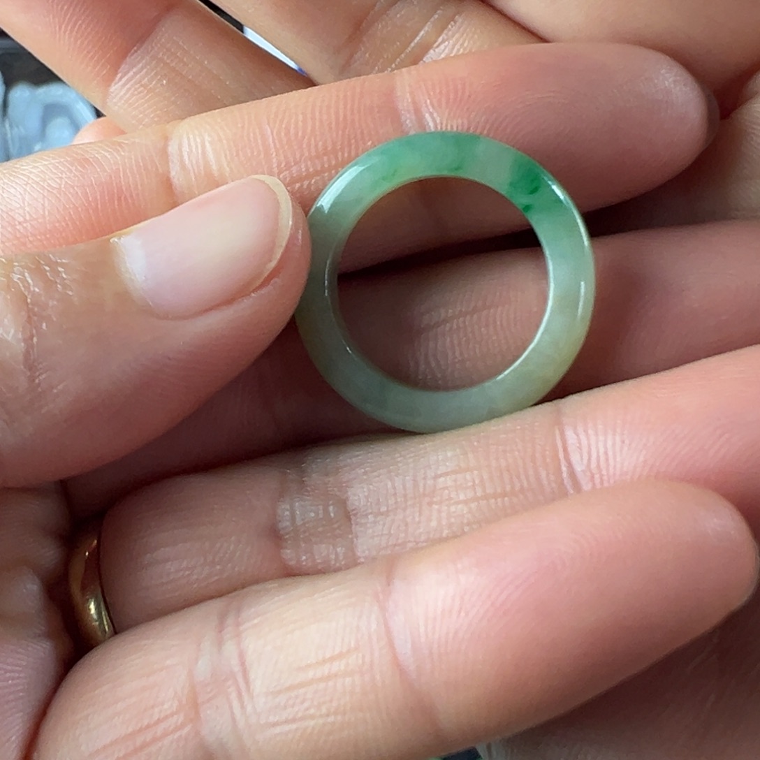 喜****翡翠未镶嵌手镯天然翡翠戒圈