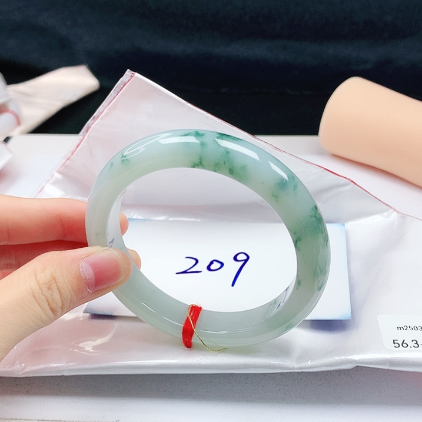 【闪购商品】翡翠未镶嵌手镯天然缅甸a货手镯56+