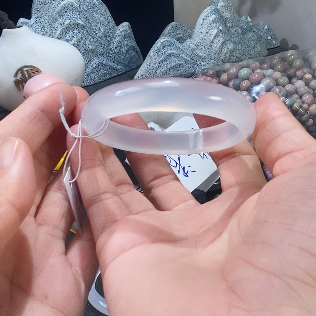 玛瑙/玉髓手镯未镶嵌微瑕