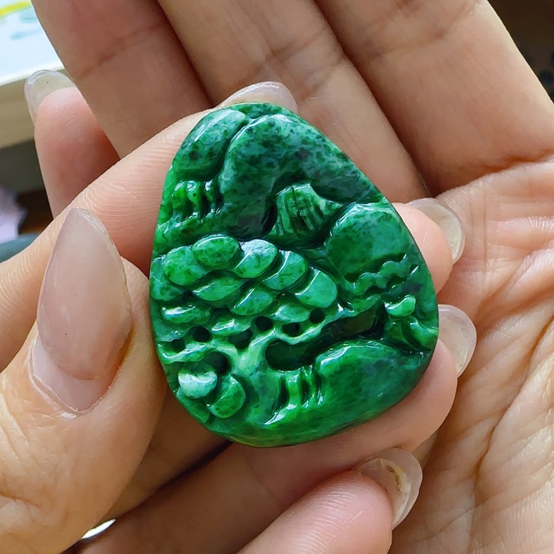 翡翠颈饰未镶嵌平****8翡翠185