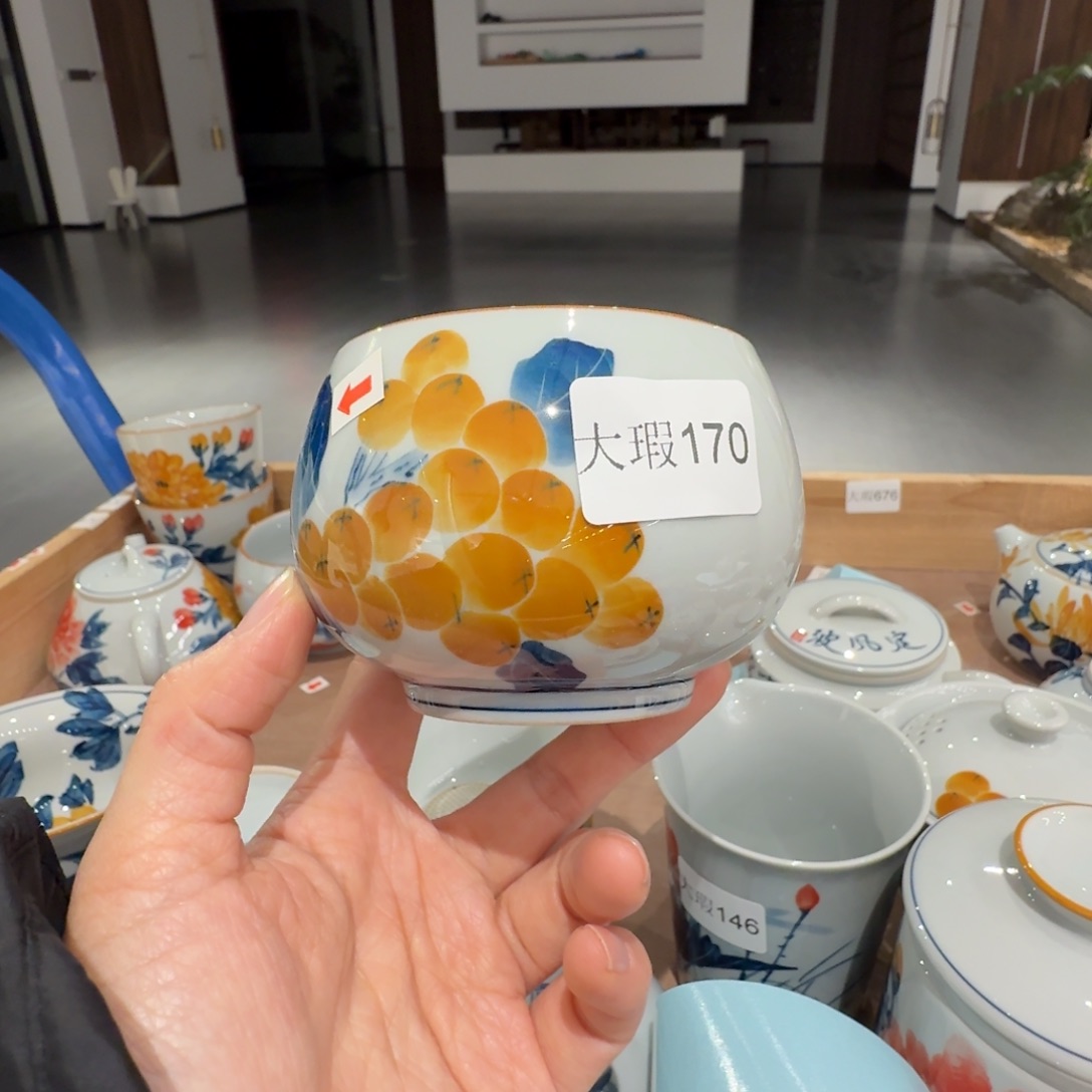 釉下手绘茶具微瑕
