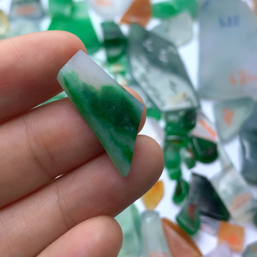 定制翡翠未镶嵌天然翡翠