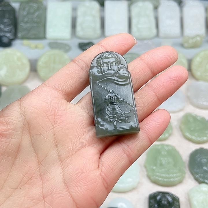 和田玉未镶嵌颈饰