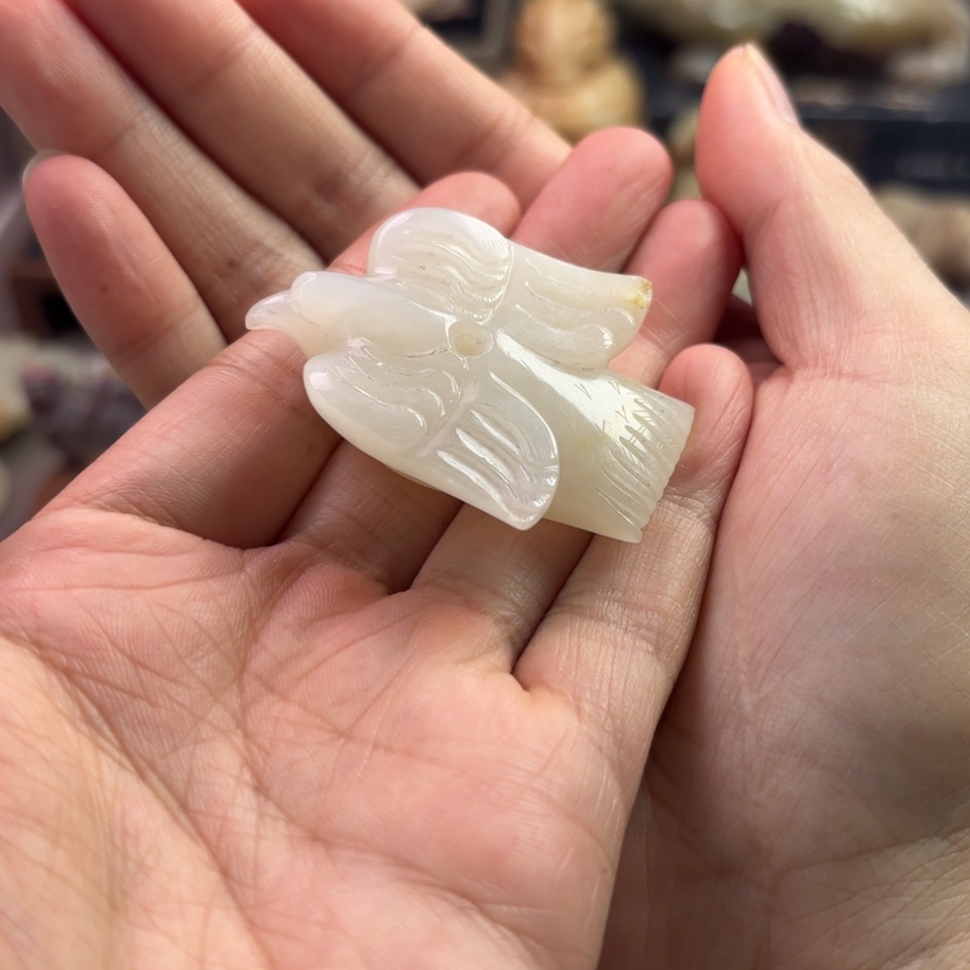 青****和田玉未镶嵌颈饰